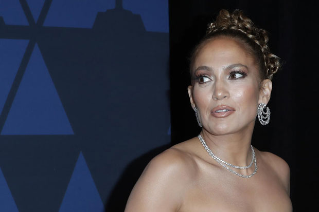 Џеј Ло открила тајну блиставе коже: Ево без чега никада не иде у кревет